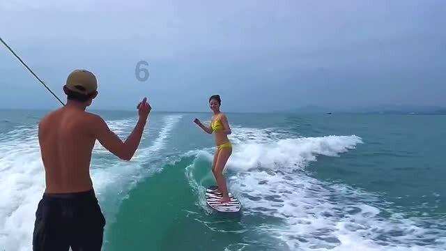 救援旅行男孩